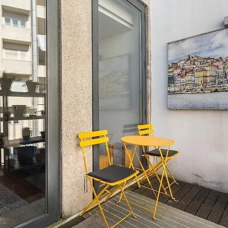 City-center With Mezzanine And Terrace * Porto